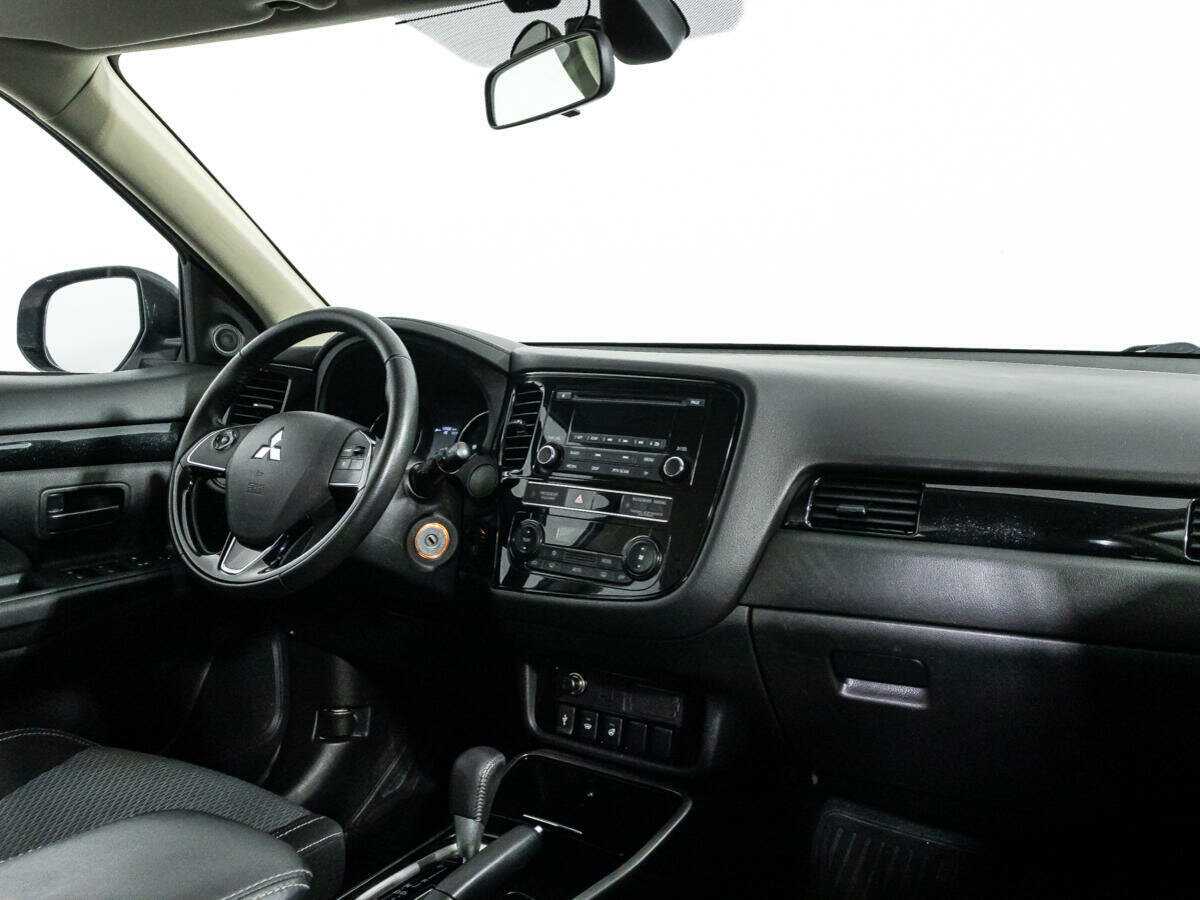 Mitsubishi Outlander б/у, 2020, Вариатор. Фото: #8
