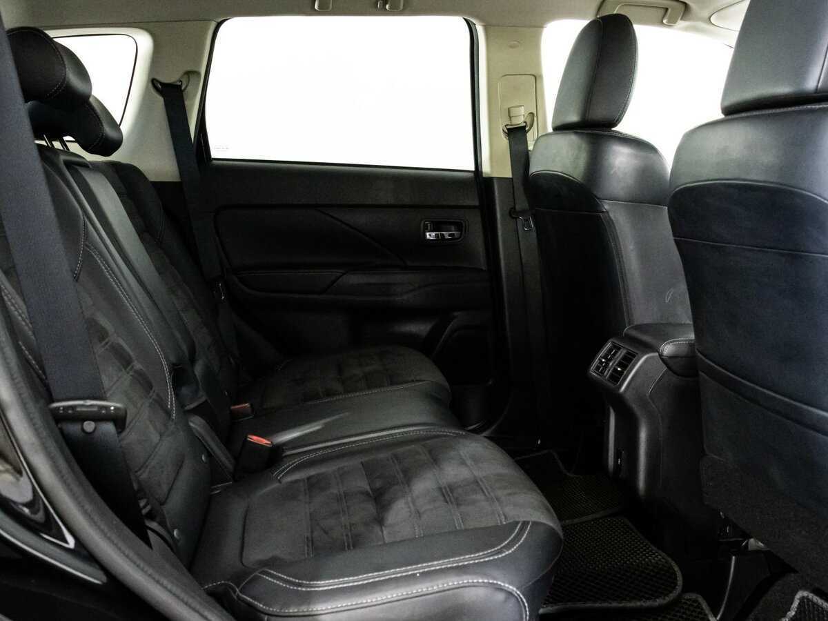 Mitsubishi Outlander б/у, 2021, Вариатор. Фото: #16