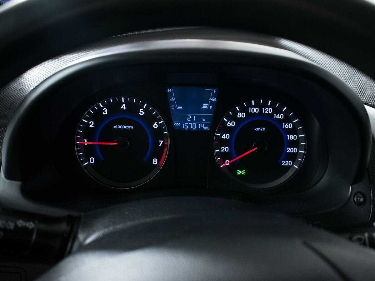 Hyundai Solaris б/у, 2012, Механическая. Фото: #10