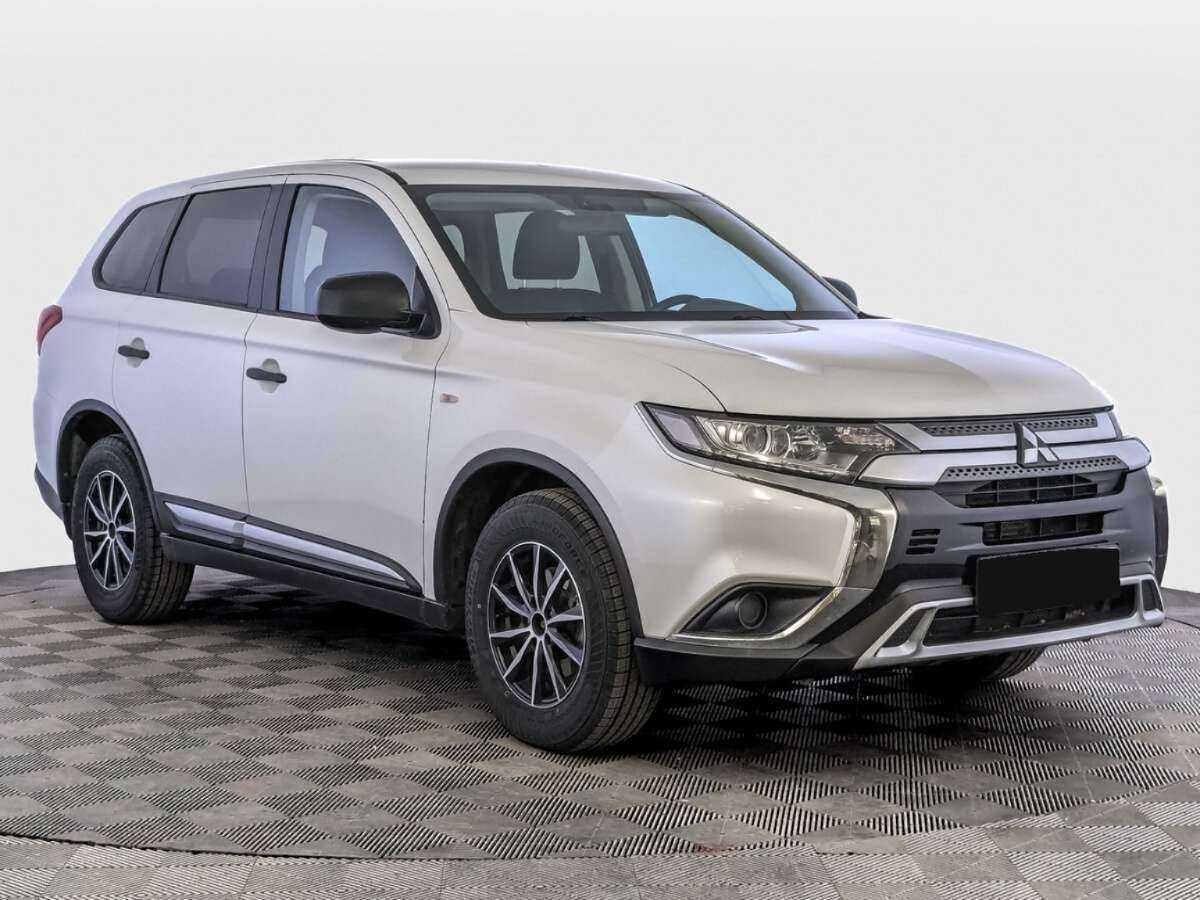 Mitsubishi Outlander б/у, 2019, Вариатор. Фото: #2