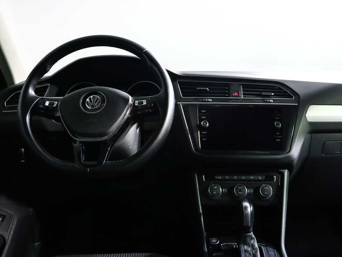 Volkswagen Tiguan б/у, 2020, Роботизированная. Фото: #9