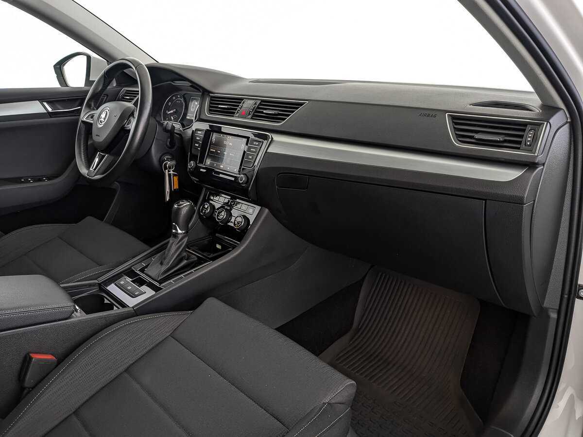 Skoda Superb б/у, 2017, Роботизированная. Фото: #10