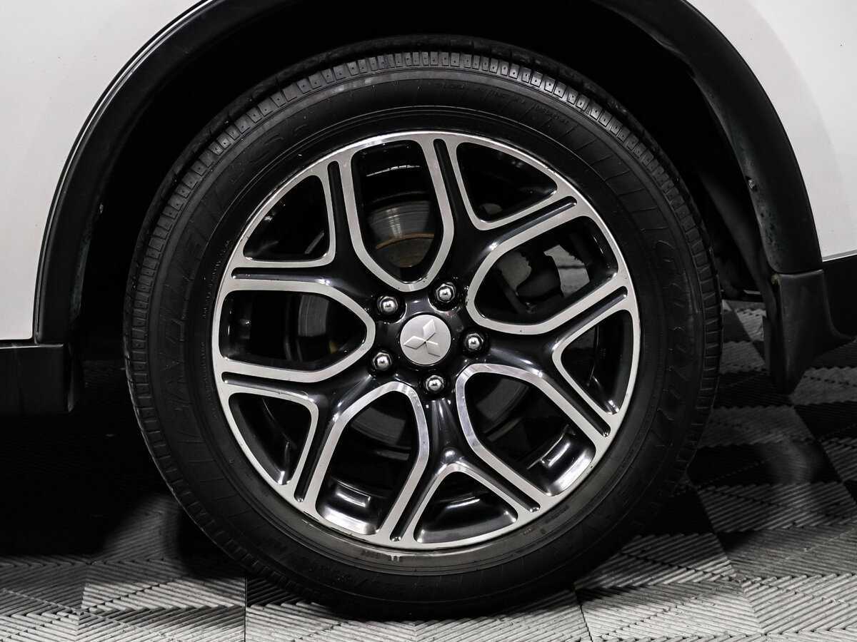 Mitsubishi Outlander б/у, 2015, Вариатор. Фото: #12