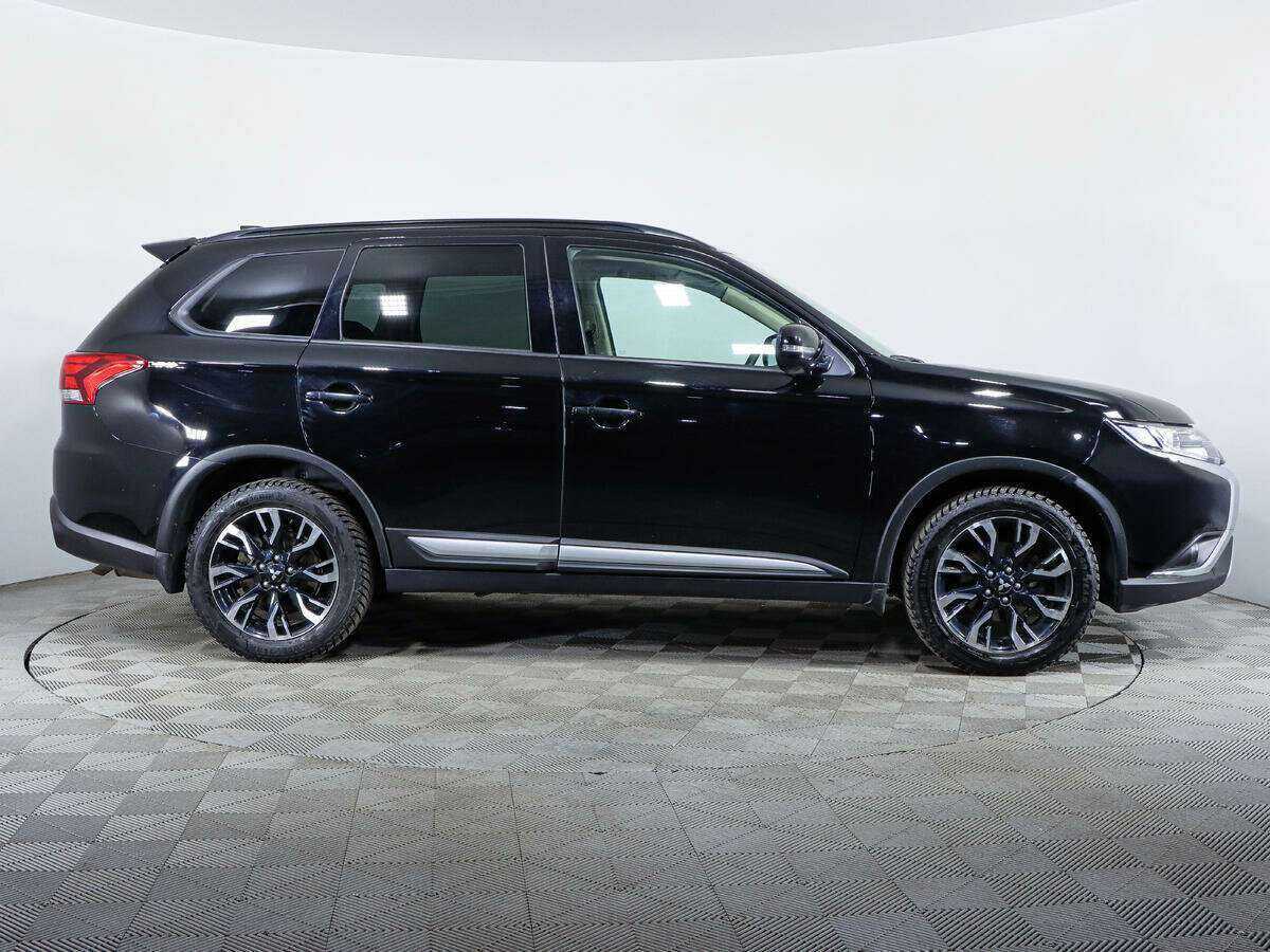 Mitsubishi Outlander б/у, 2021, Вариатор. Фото: #3