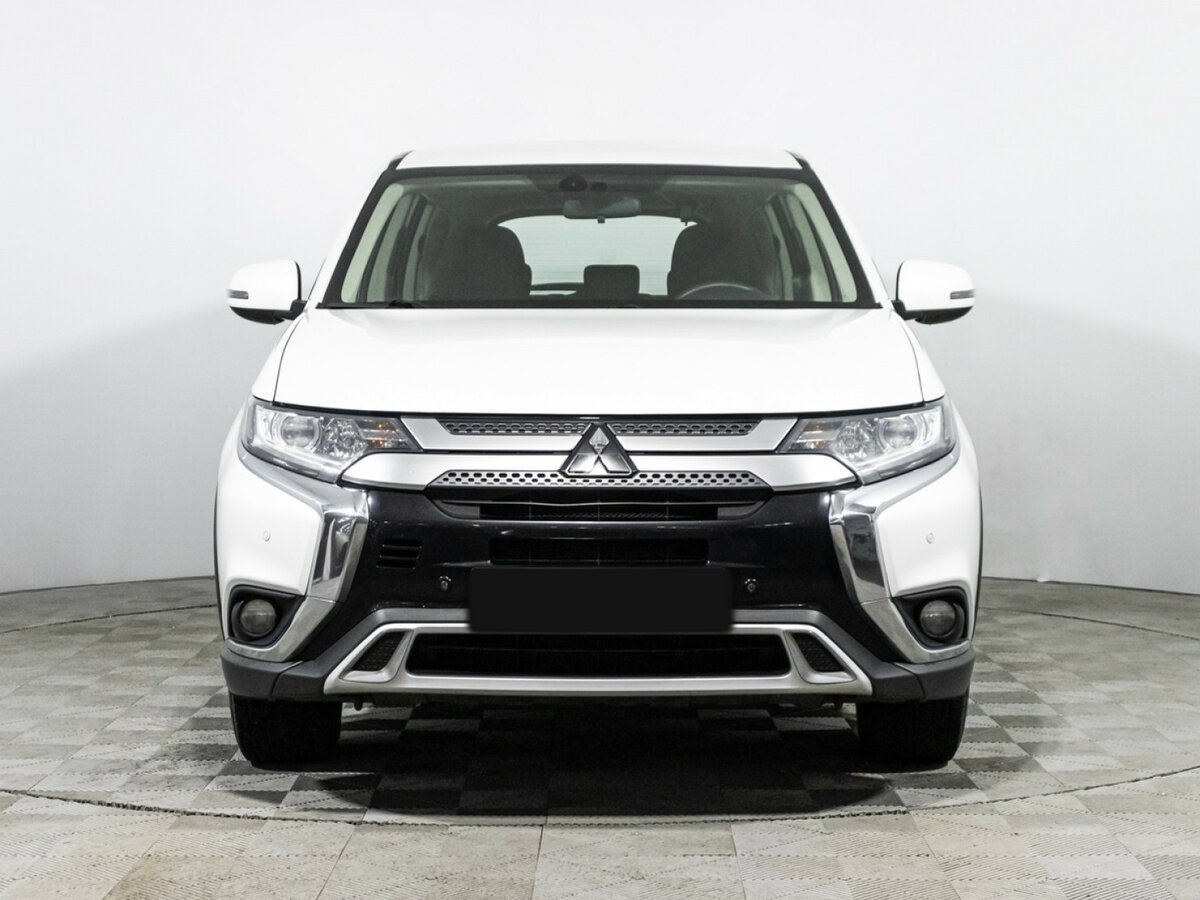 Mitsubishi Outlander б/у, 2019, Вариатор. Фото: #1