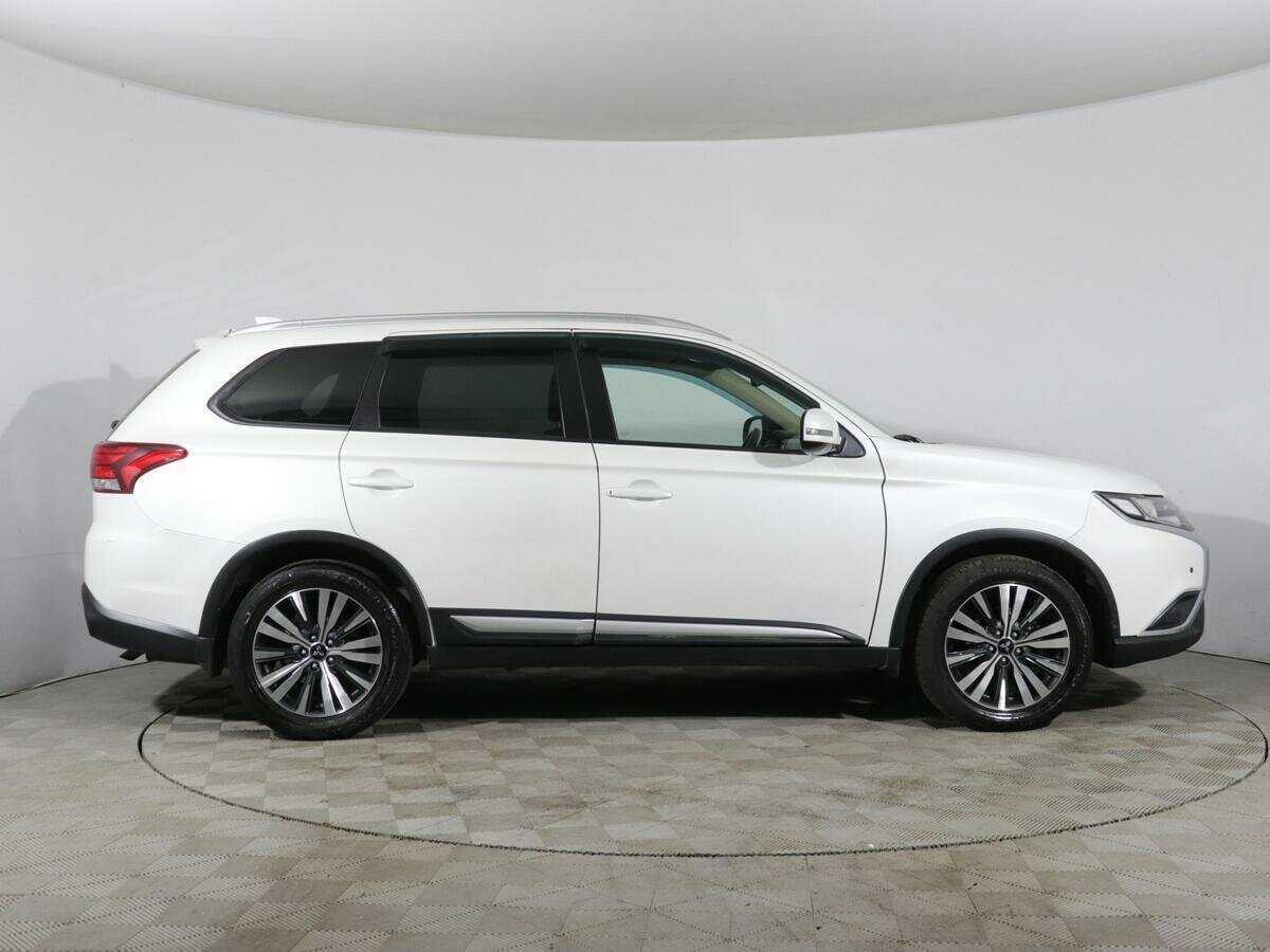 Mitsubishi Outlander б/у, 2019, Вариатор. Фото: #3