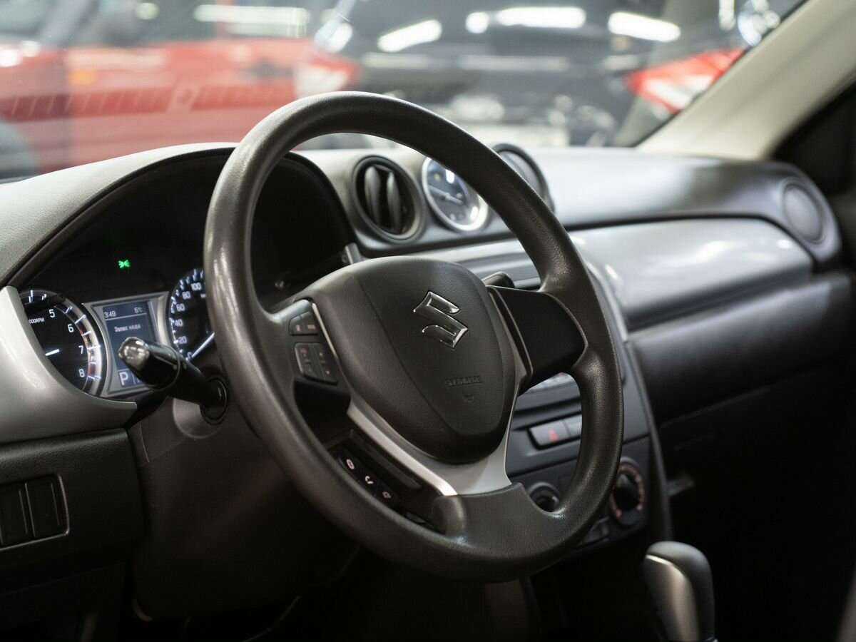 Suzuki Vitara б/у, 2015, Автоматическая. Фото: #3