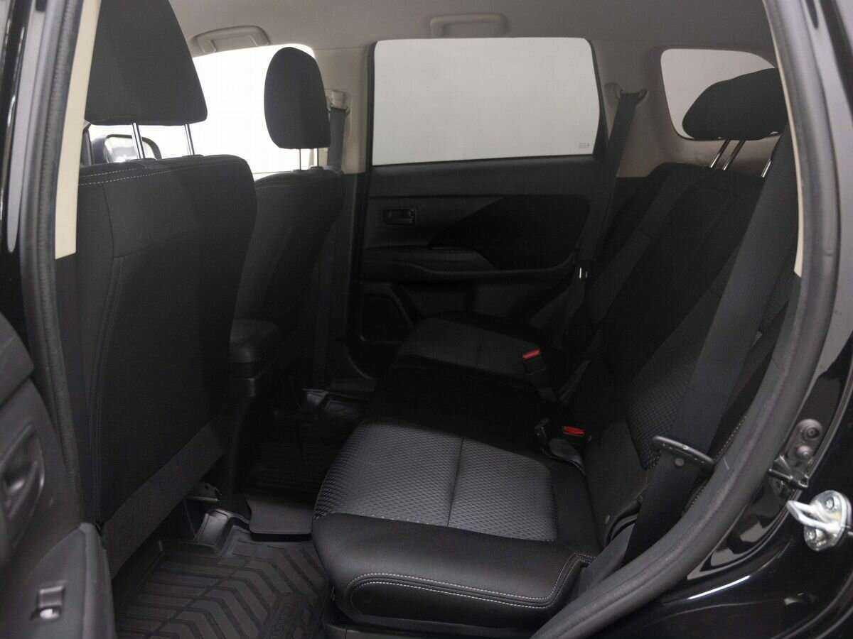 Mitsubishi Outlander б/у, 2018, Вариатор. Фото: #8