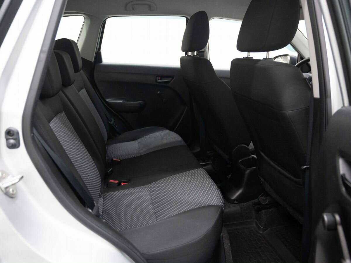 Suzuki Vitara б/у, 2015, Автоматическая. Фото: #7