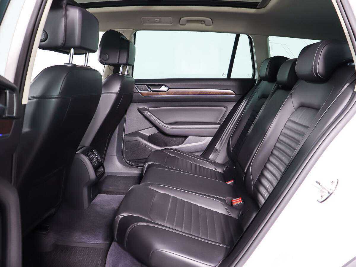 Volkswagen Passat б/у, 2018, Роботизированная. Фото: #9