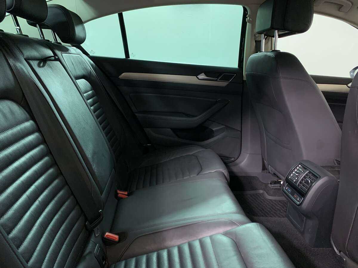 Volkswagen Passat б/у, 2019, Роботизированная. Фото: #14