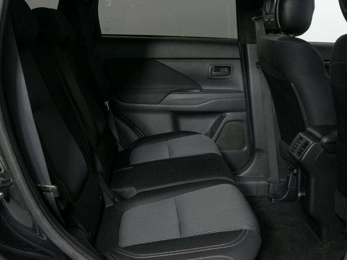 Mitsubishi Outlander б/у, 2018, Вариатор. Фото: #8