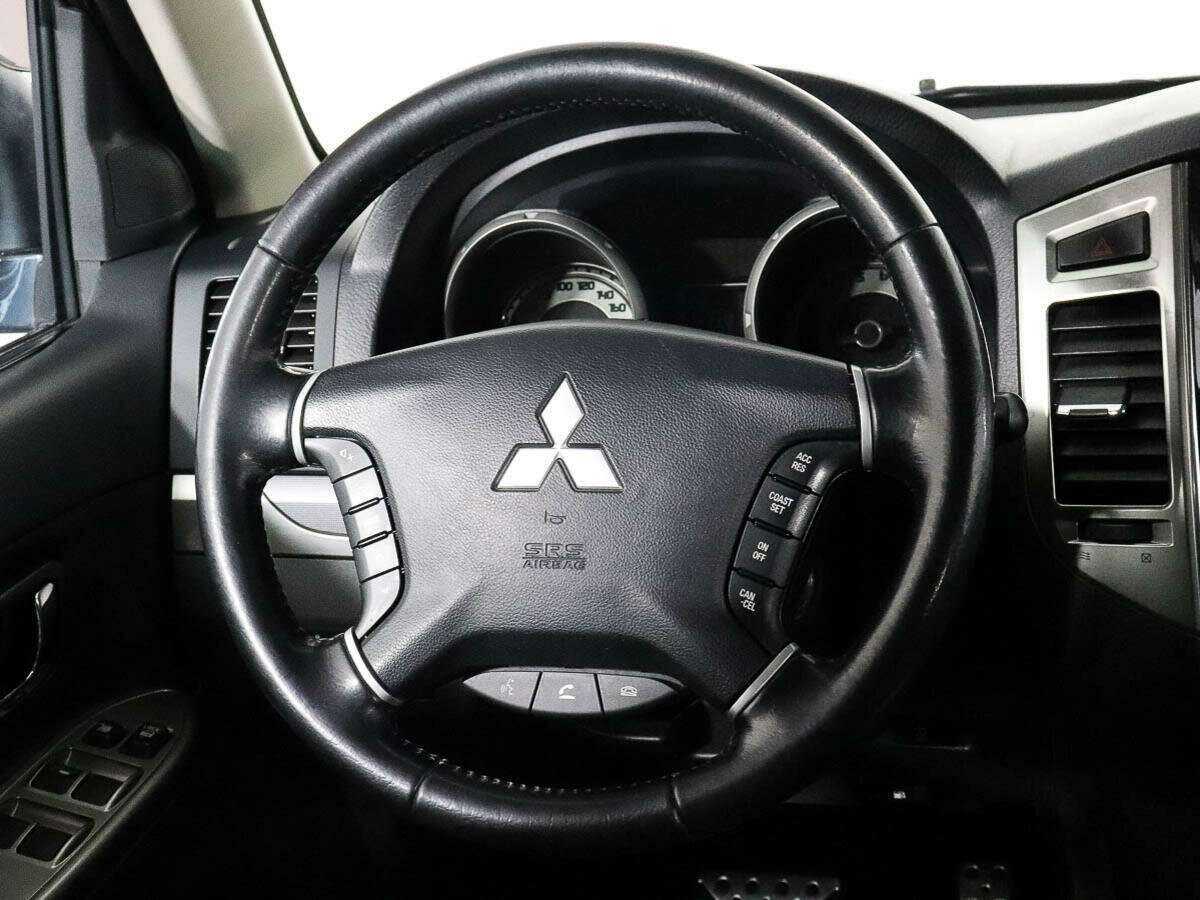 Mitsubishi Pajero б/у, 2018, Автоматическая. Фото: #9