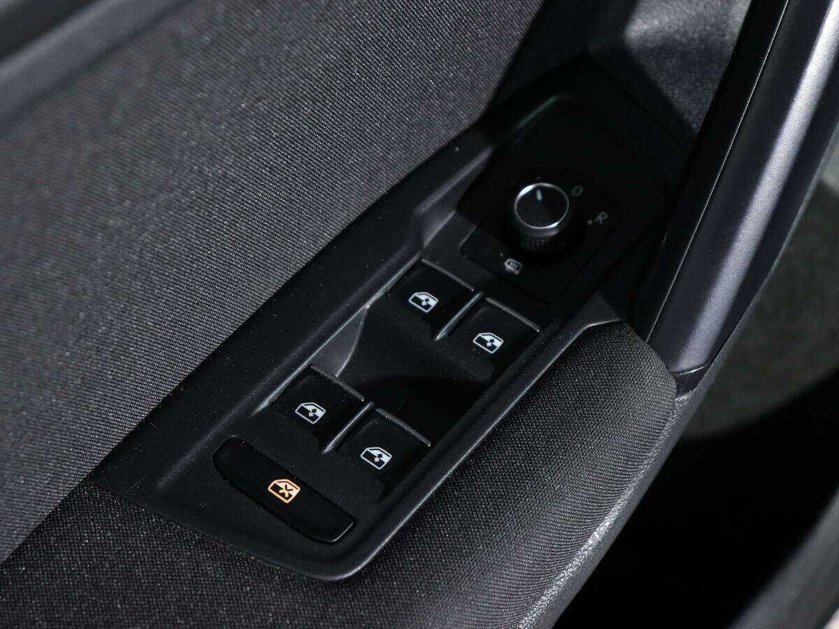 Volkswagen Tiguan б/у, 2017, Роботизированная. Фото: #13