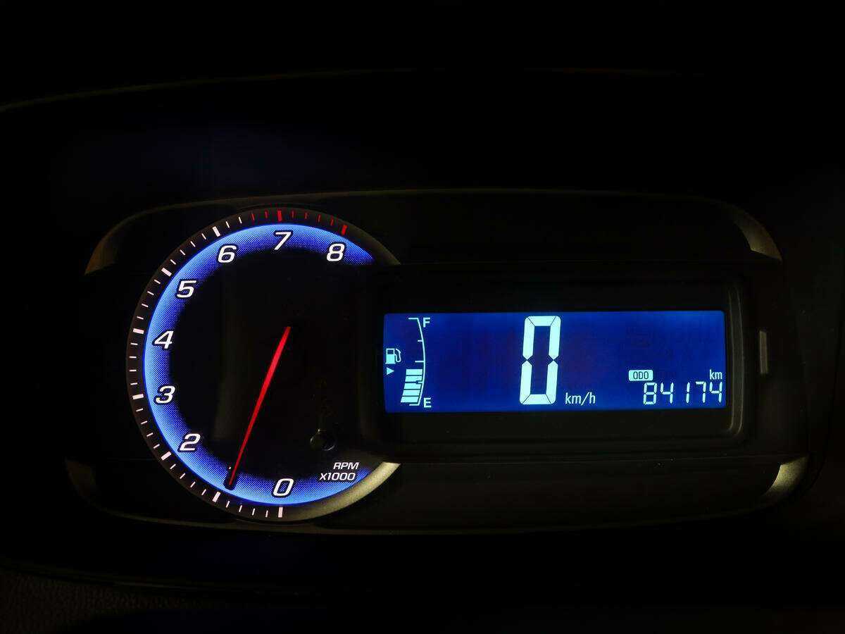 Chevrolet Tracker б/у, 2015, Механическая. Фото: #9