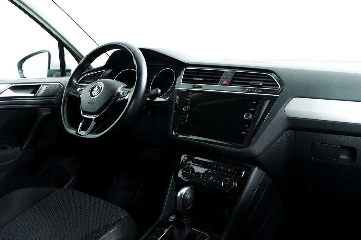 Volkswagen Tiguan б/у, 2020, Роботизированная. Фото: #8