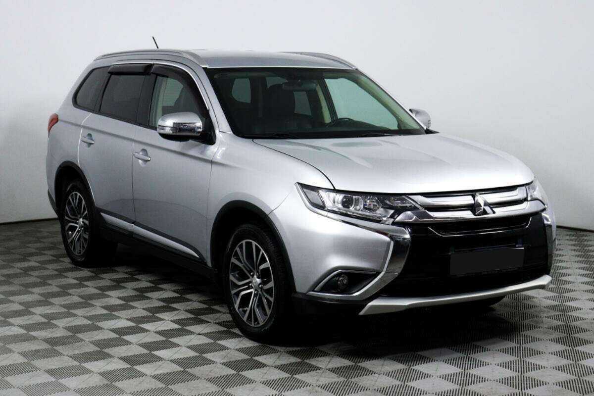 Mitsubishi Outlander б/у, 2015, Вариатор. Фото: #2