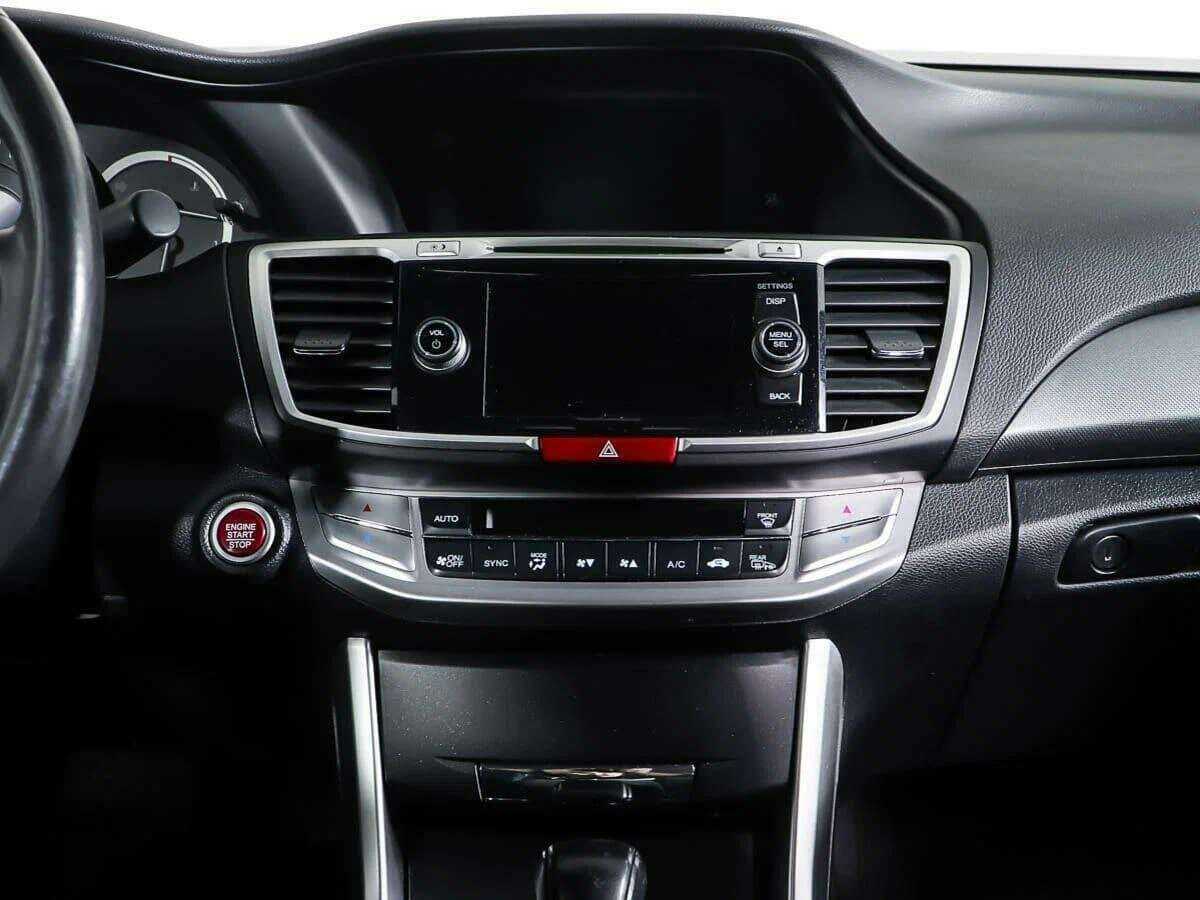 Honda Accord б/у, 2013, Автоматическая. Фото: #12