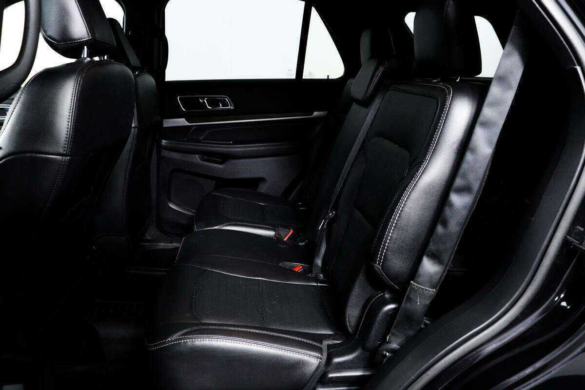 Ford Explorer б/у, 2018, Автоматическая. Фото: #11