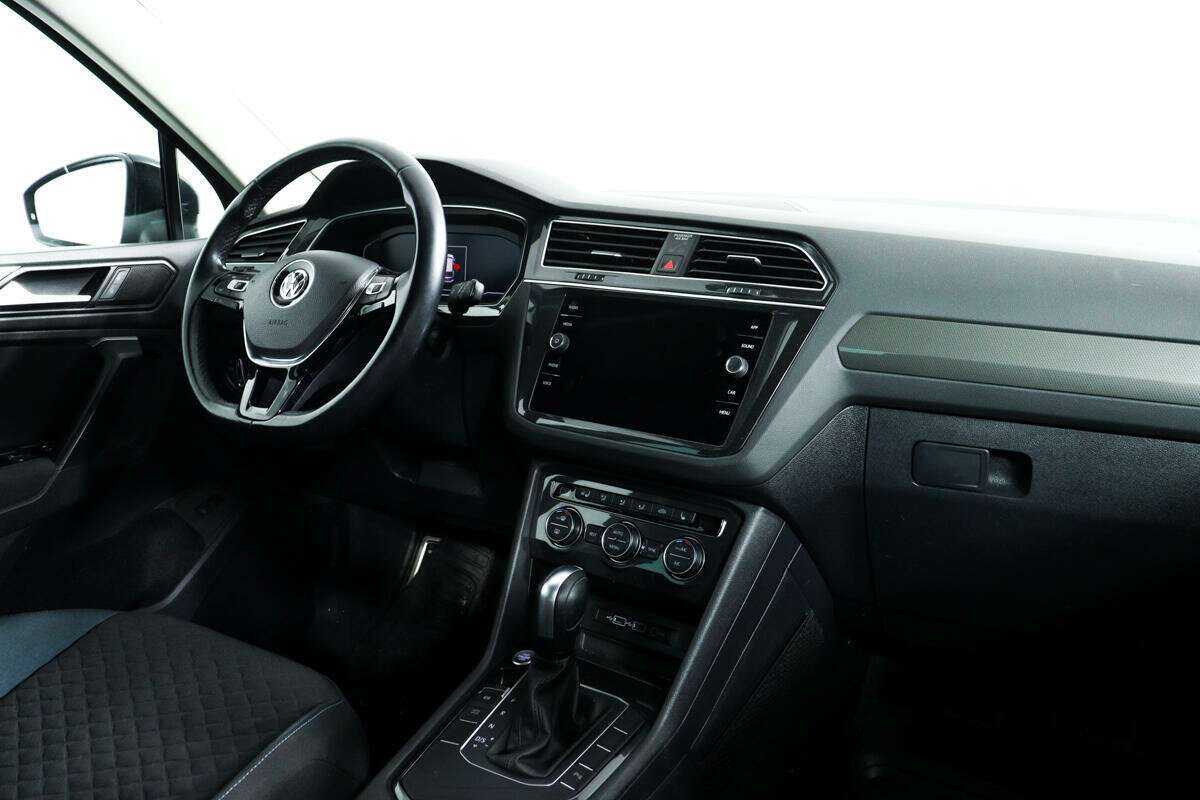 Volkswagen Tiguan б/у, 2020, Роботизированная. Фото: #8