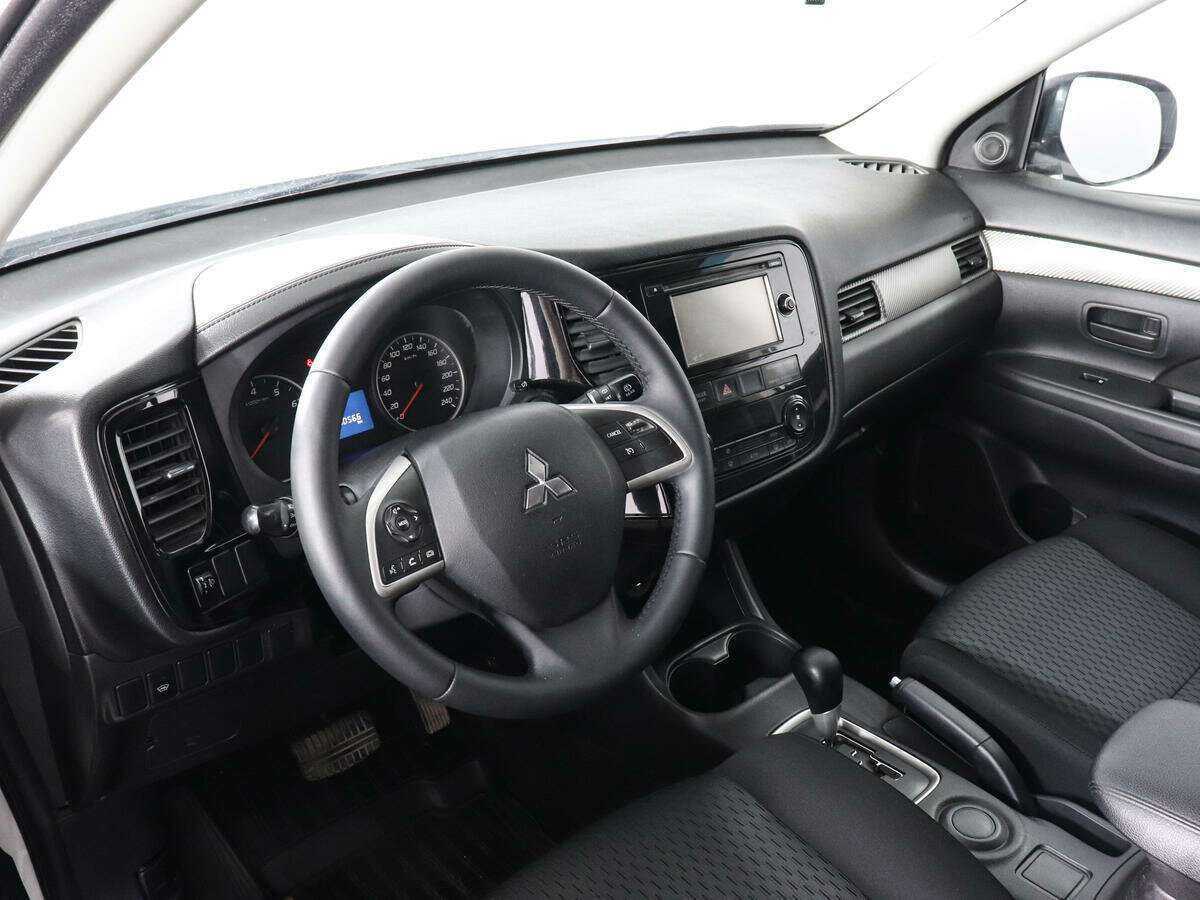 Mitsubishi Outlander б/у, 2015, Вариатор. Фото: #8
