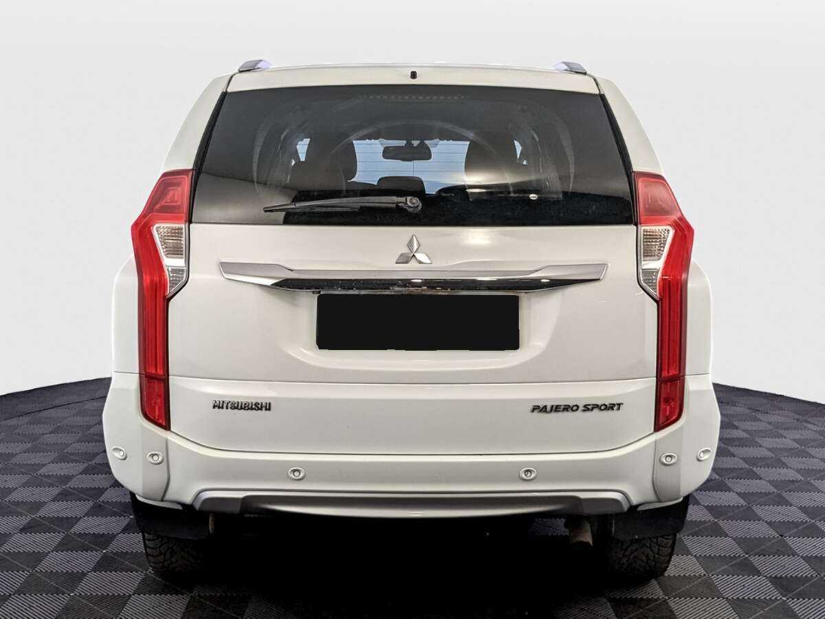 Mitsubishi Pajero Sport б/у, 2017, Автоматическая. Фото: #5