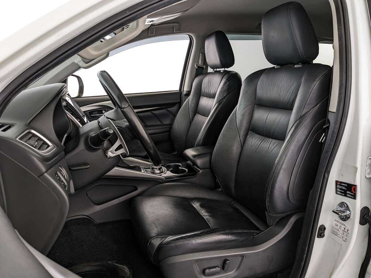 Mitsubishi Pajero Sport б/у, 2017, Автоматическая. Фото: #15