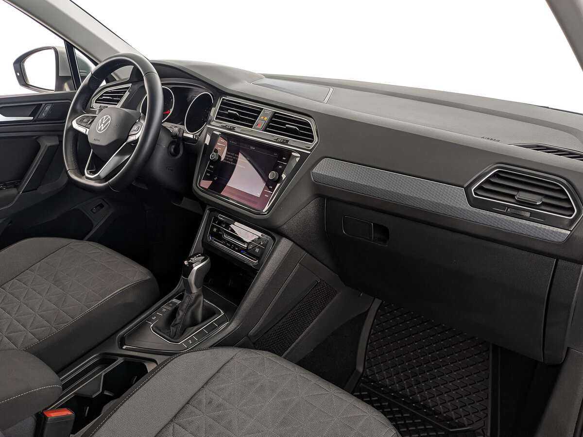 Volkswagen Tiguan б/у, 2021, Роботизированная. Фото: #12