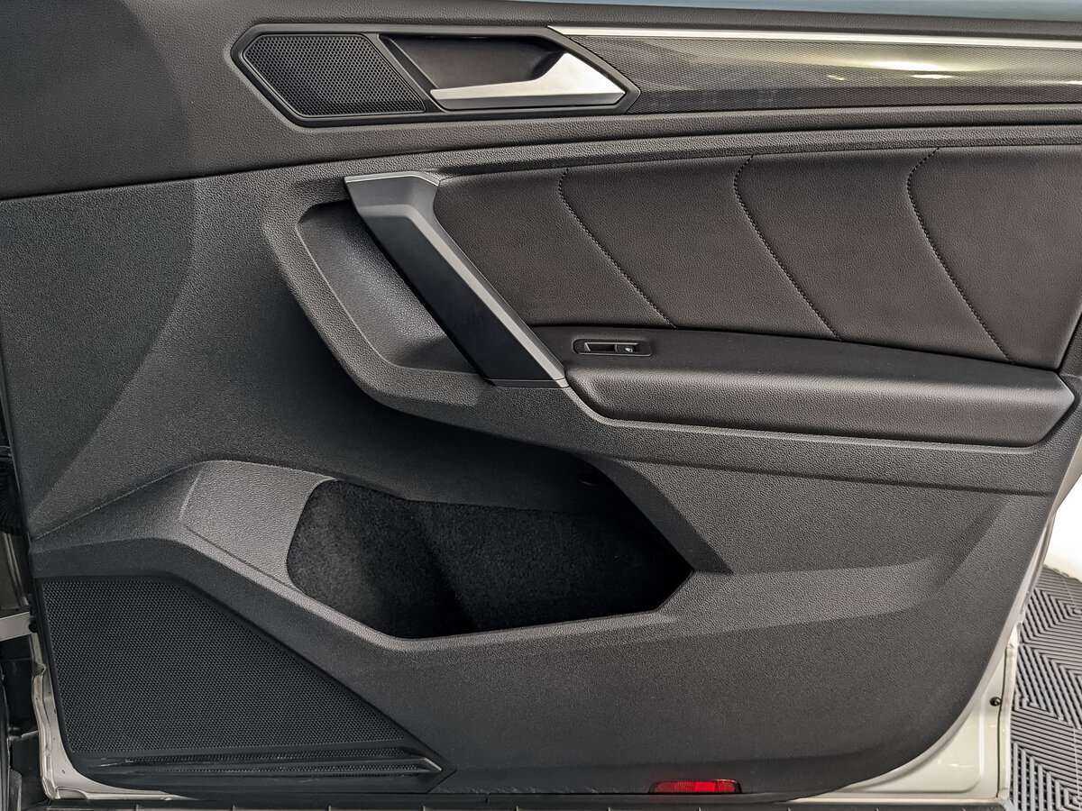 Volkswagen Tiguan б/у, 2020, Роботизированная. Фото: #20