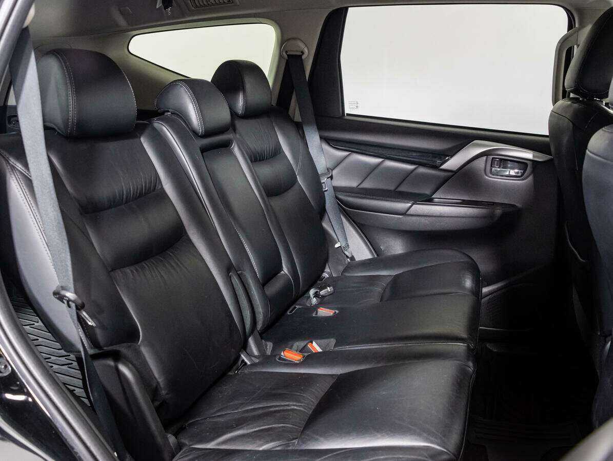 Mitsubishi Pajero Sport б/у, 2017, Автоматическая. Фото: #12