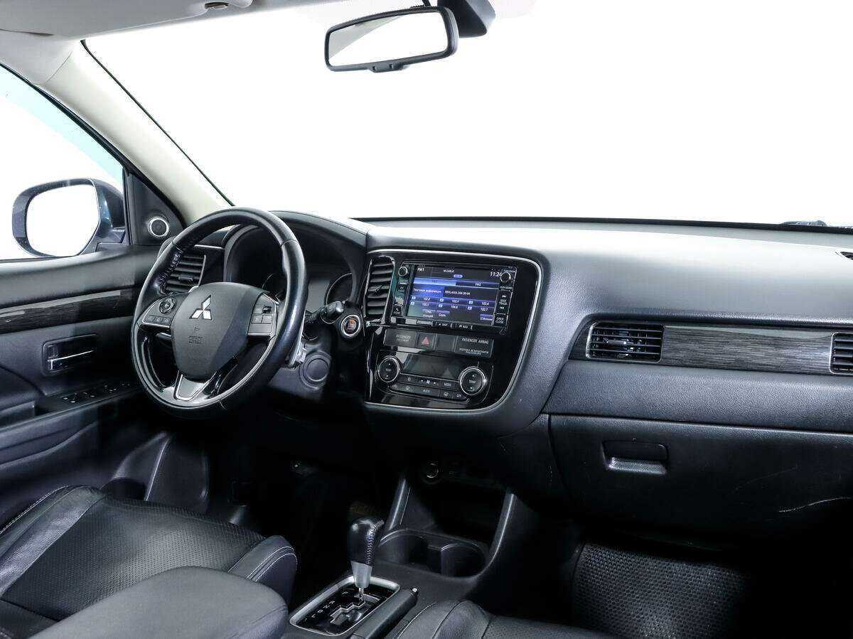 Mitsubishi Outlander б/у, 2016, Вариатор. Фото: #8