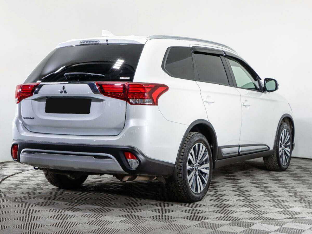 Mitsubishi Outlander б/у, 2021, Вариатор. Фото: #4