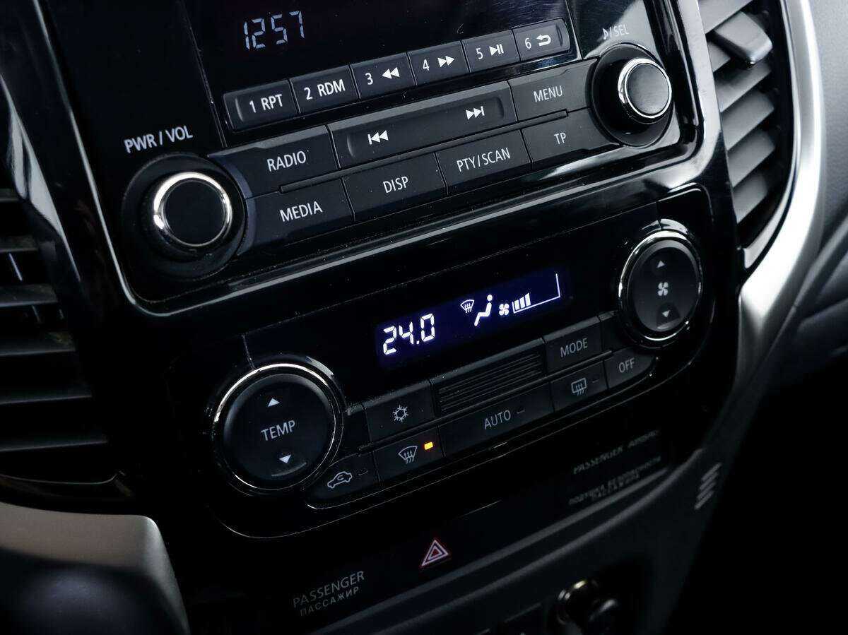 Mitsubishi Pajero Sport б/у, 2018, Механическая. Фото: #16