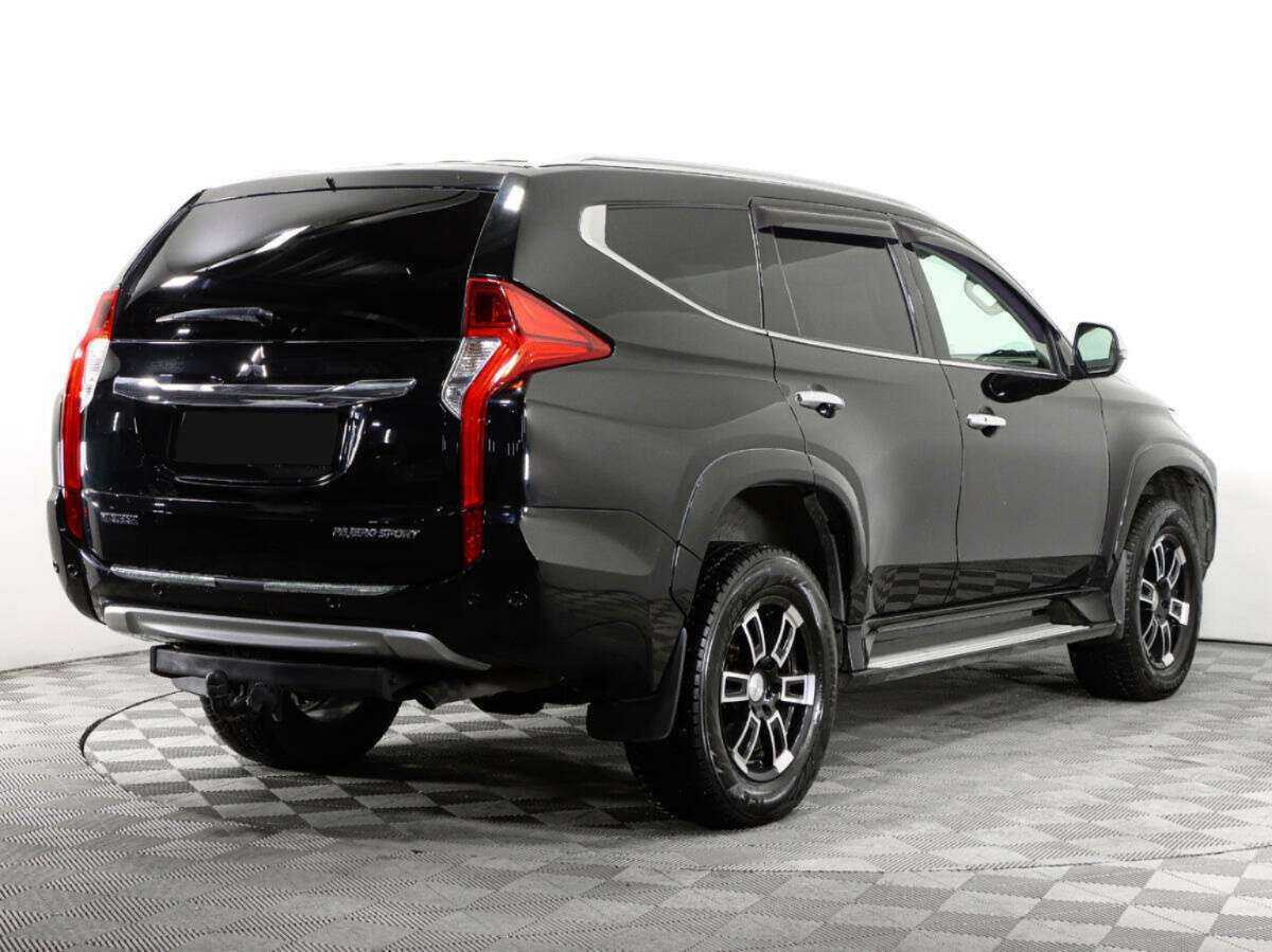 Mitsubishi Pajero Sport б/у, 2017, Автоматическая. Фото: #4