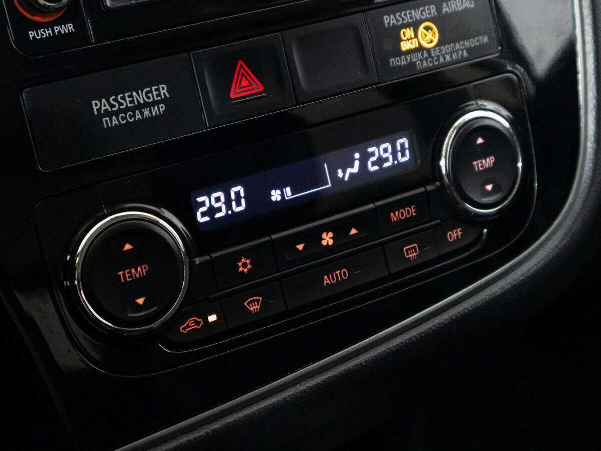 Mitsubishi Outlander б/у, 2017, Вариатор. Фото: #16