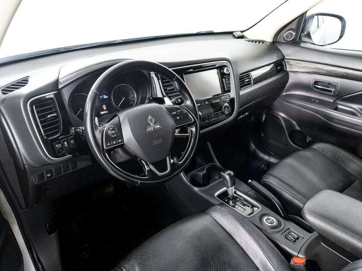 Mitsubishi Outlander б/у, 2015, Вариатор. Фото: #10