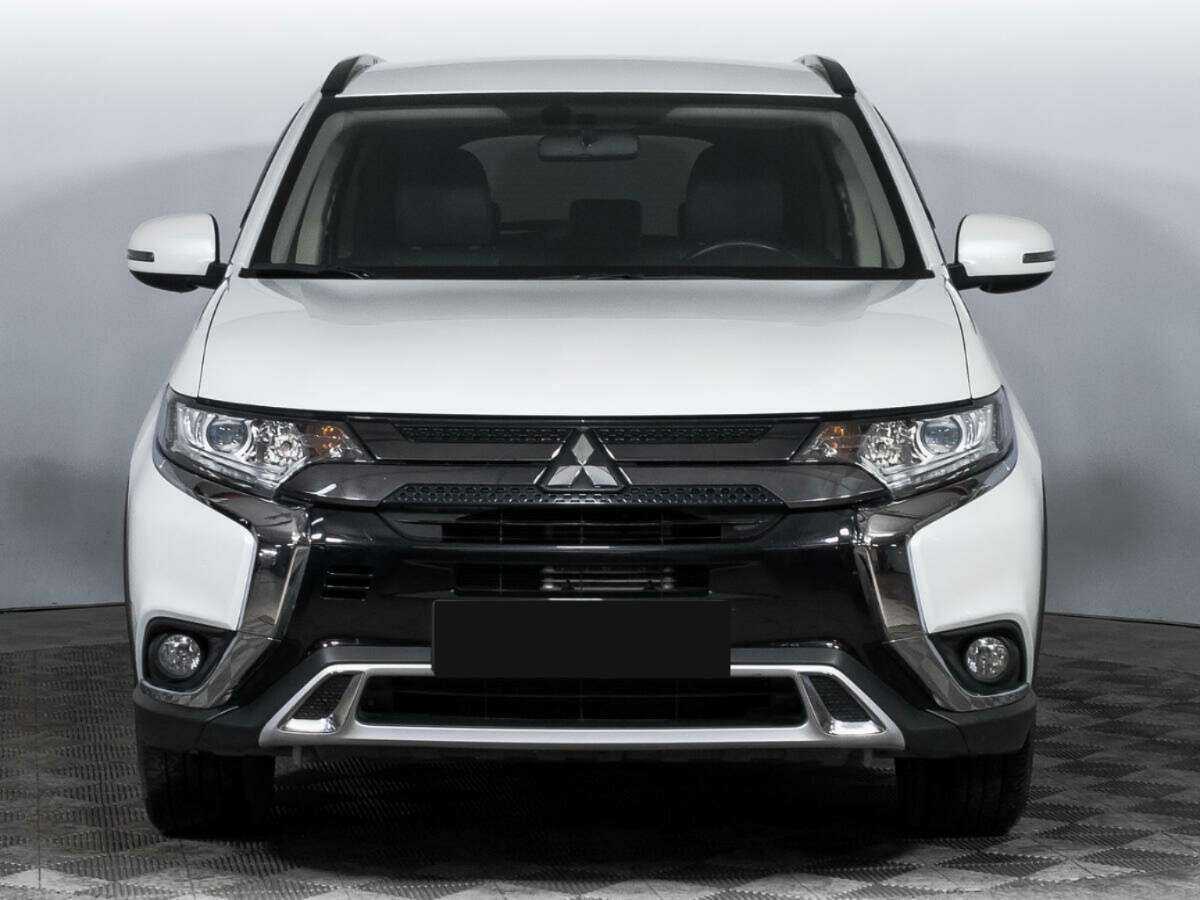 Mitsubishi Outlander б/у, 2021, Вариатор. Фото: #1