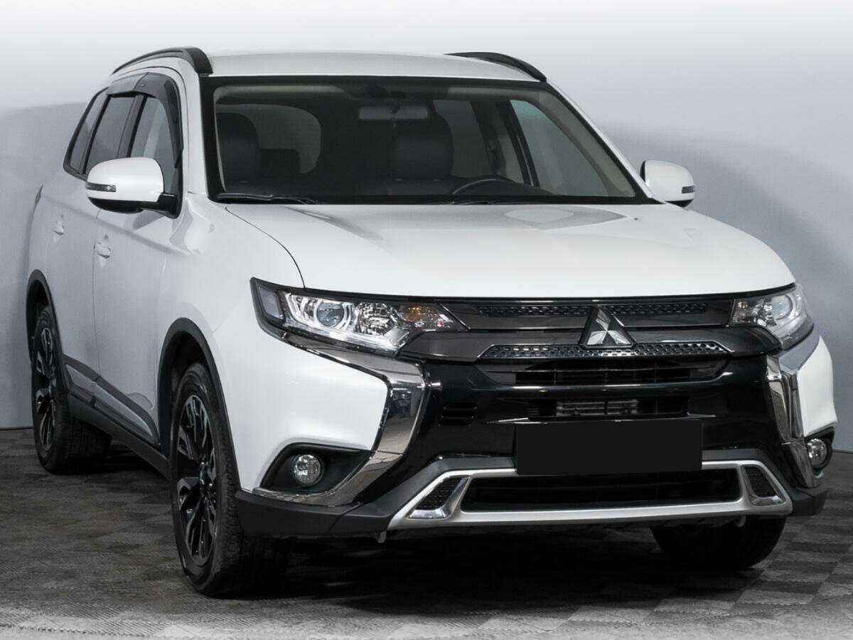Mitsubishi Outlander б/у, 2021, Вариатор. Фото: #2