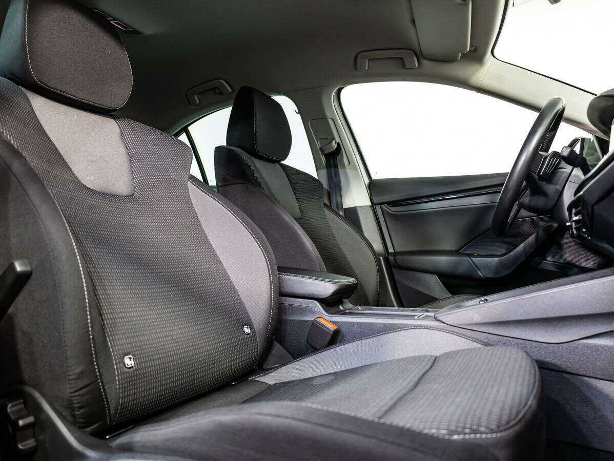 Skoda Octavia б/у, 2020, Роботизированная. Фото: #9