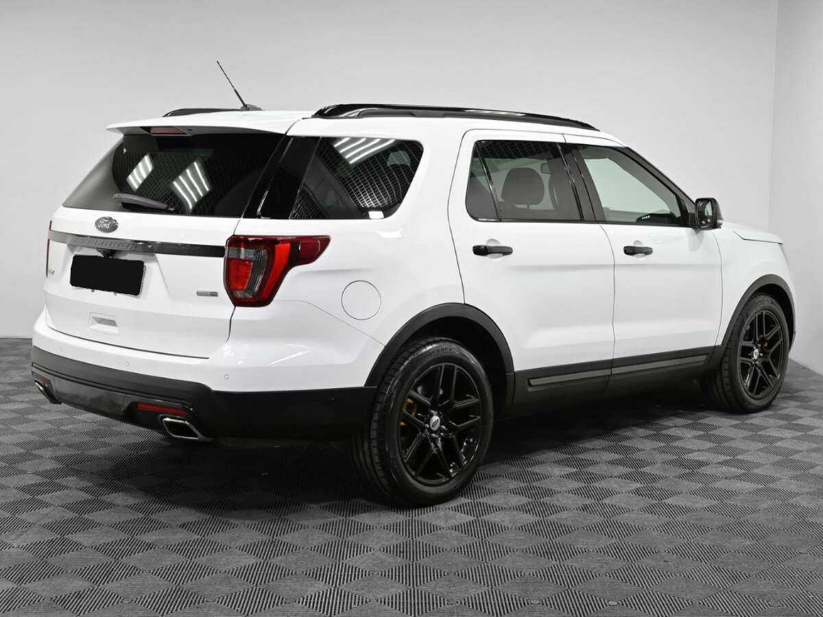 Ford Explorer б/у, 2015, Автоматическая. Фото: #1