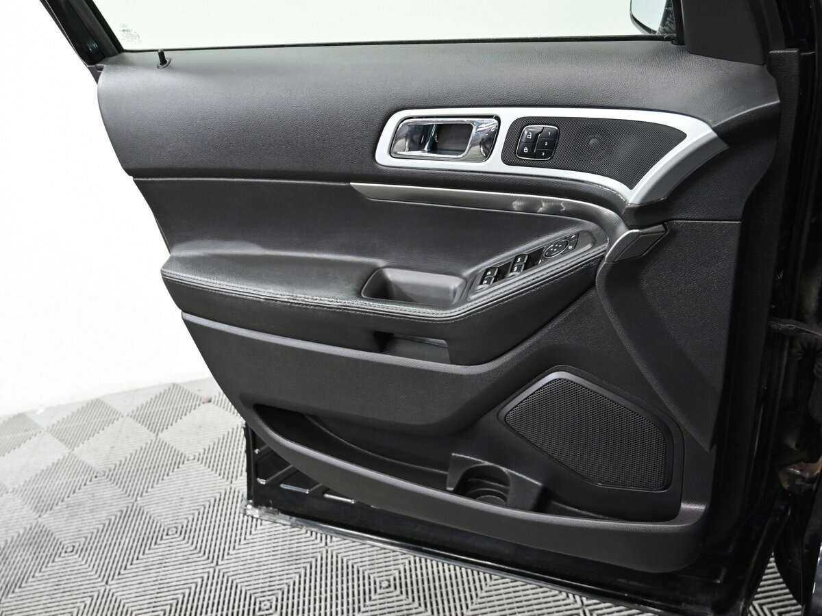 Ford Explorer б/у, 2015, Автоматическая. Фото: #7