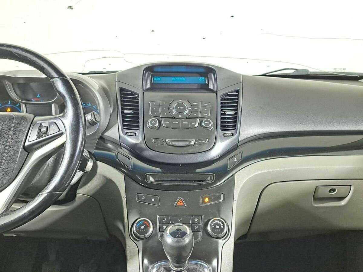 Chevrolet Orlando б/у, 2013, Механическая. Фото: #12