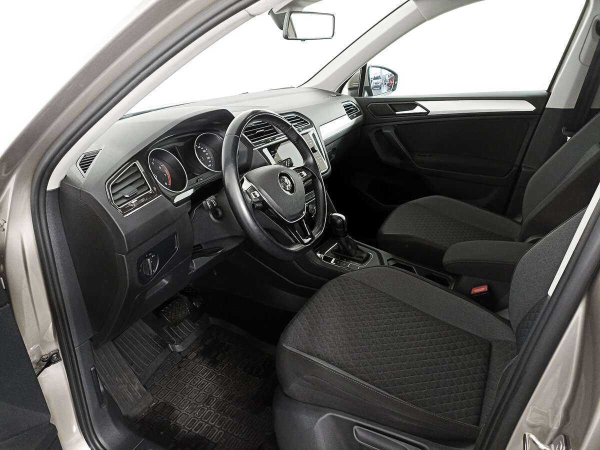 Volkswagen Tiguan б/у, 2020, Роботизированная. Фото: #13