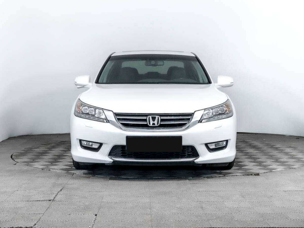 Honda Accord б/у, 2013, Автоматическая. Фото: #1