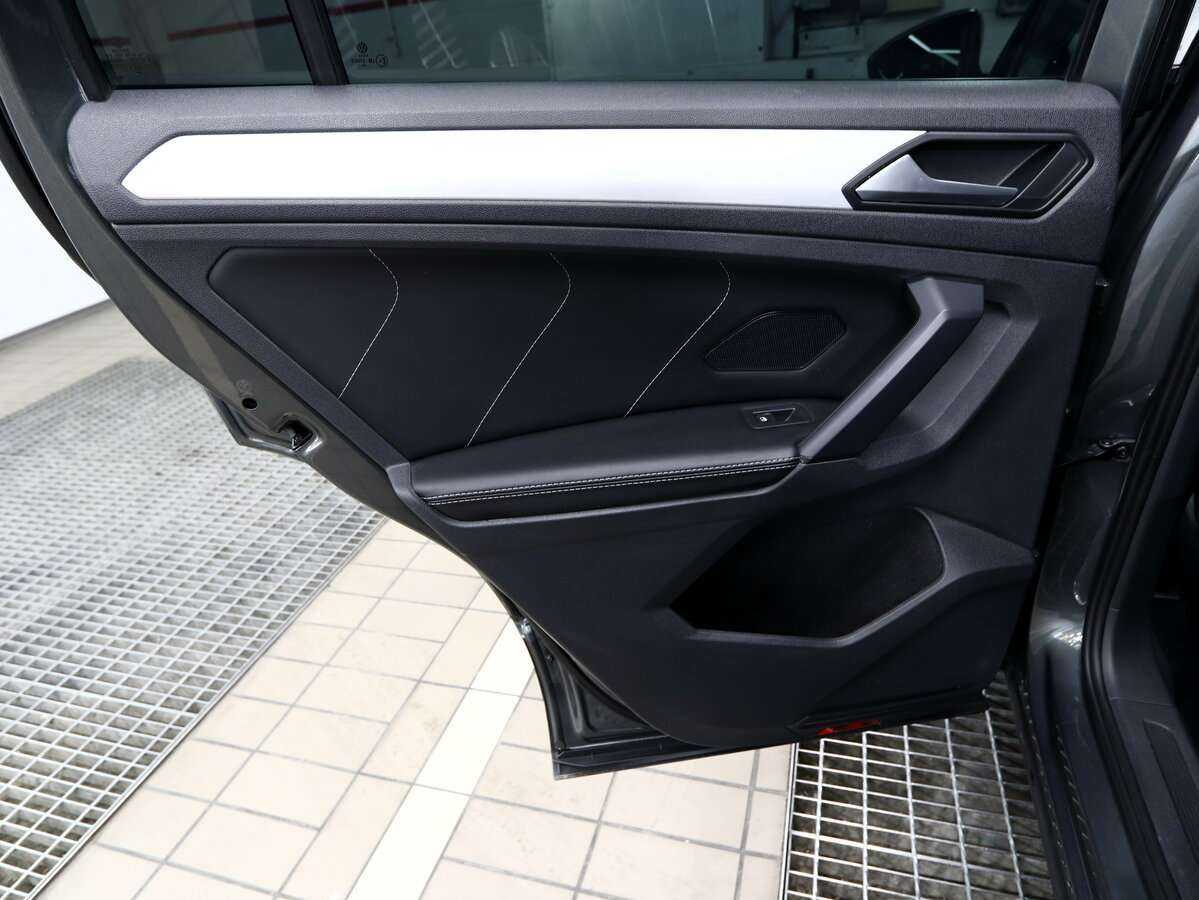 Volkswagen Tiguan б/у, 2021, Роботизированная. Фото: #13