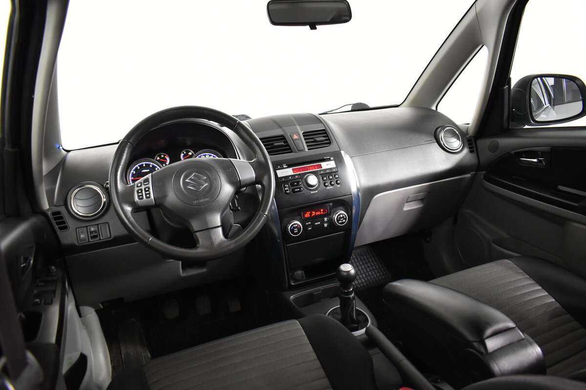 Suzuki SX4 б/у, 2013, Механическая. Фото: #8