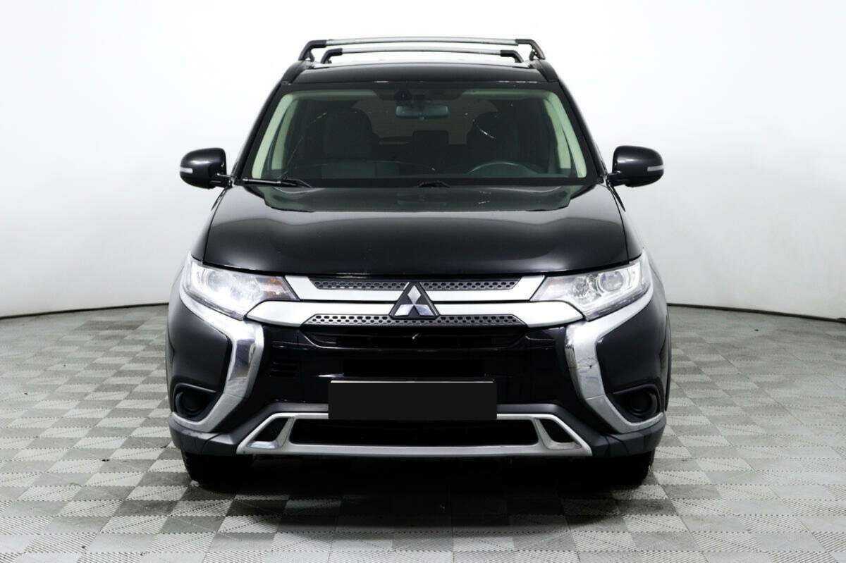 Mitsubishi Outlander б/у, 2018, Вариатор. Фото: #1