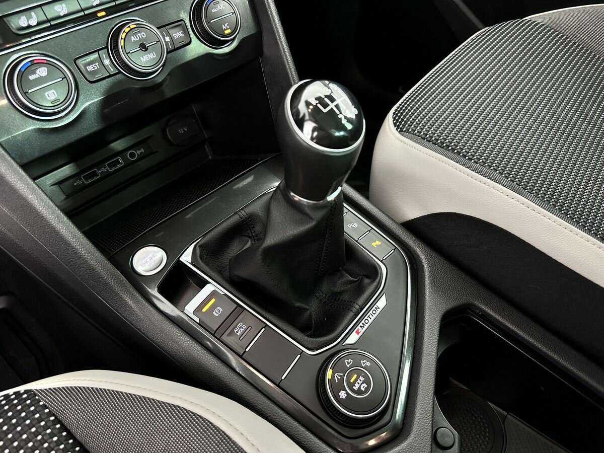 Volkswagen Tiguan б/у, 2019, Механическая. Фото: #12