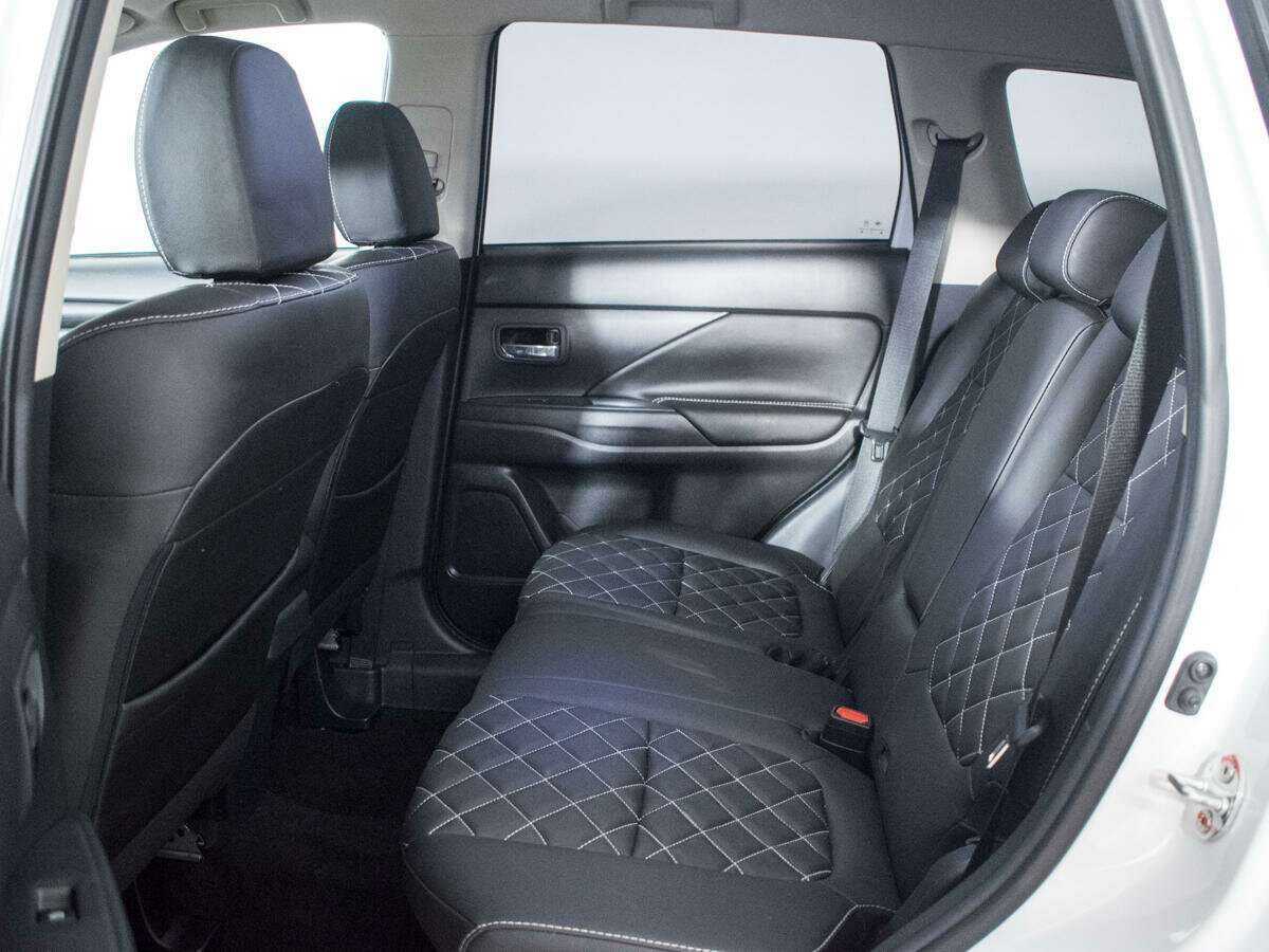 Mitsubishi Outlander б/у, 2022, Вариатор. Фото: #9