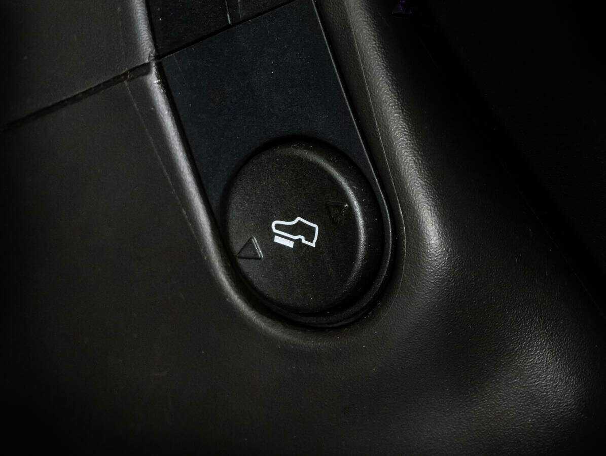 Ford Explorer б/у, 2013, Автоматическая. Фото: #17